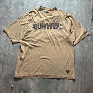 Akademiks Men's Tan and Brown T-shirt